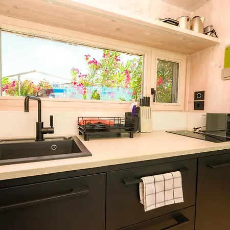 בית נופש Buqez Eco - 3 - Beautiful Sea View - Directly By Sea *